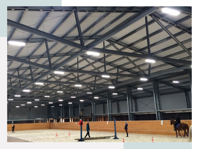 Строительство конных манежей от 611 руб в Людиново